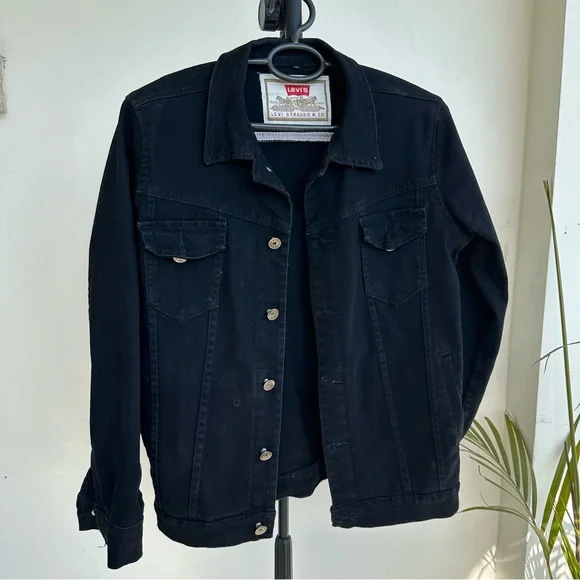 Levi’s Black Denim Jacket - Picture 3 of 4